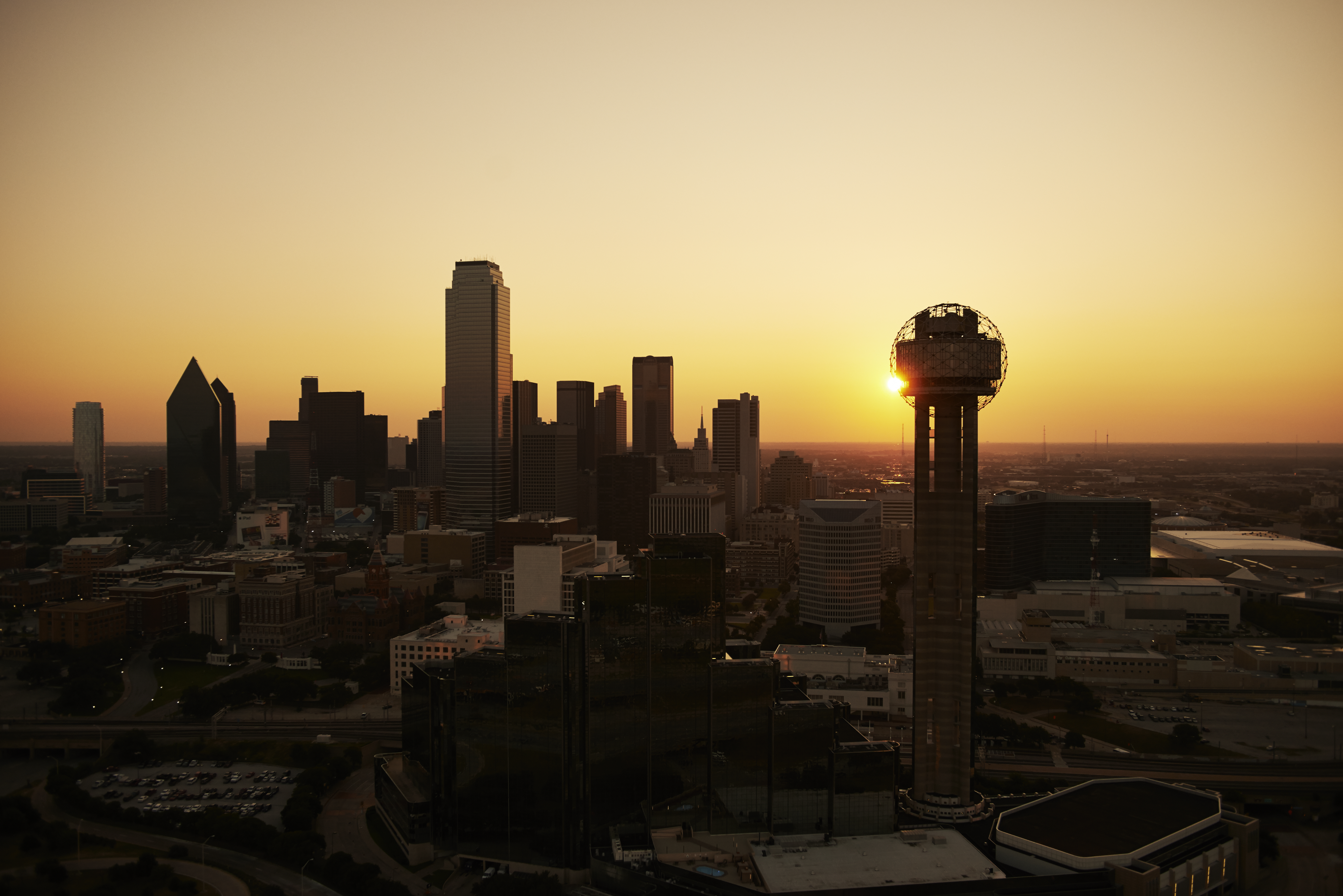 USA, Texas, Aerial photograph of the Dallas skyline at sunrise