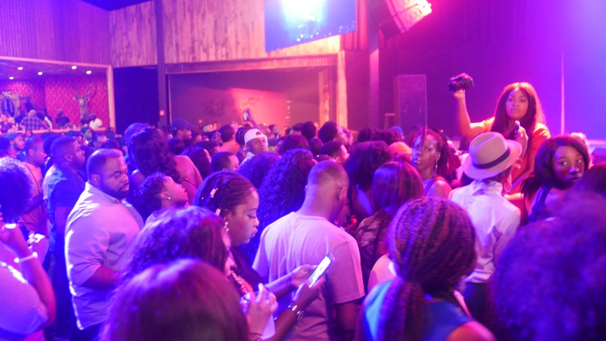 WizKid Takes Over the DFW