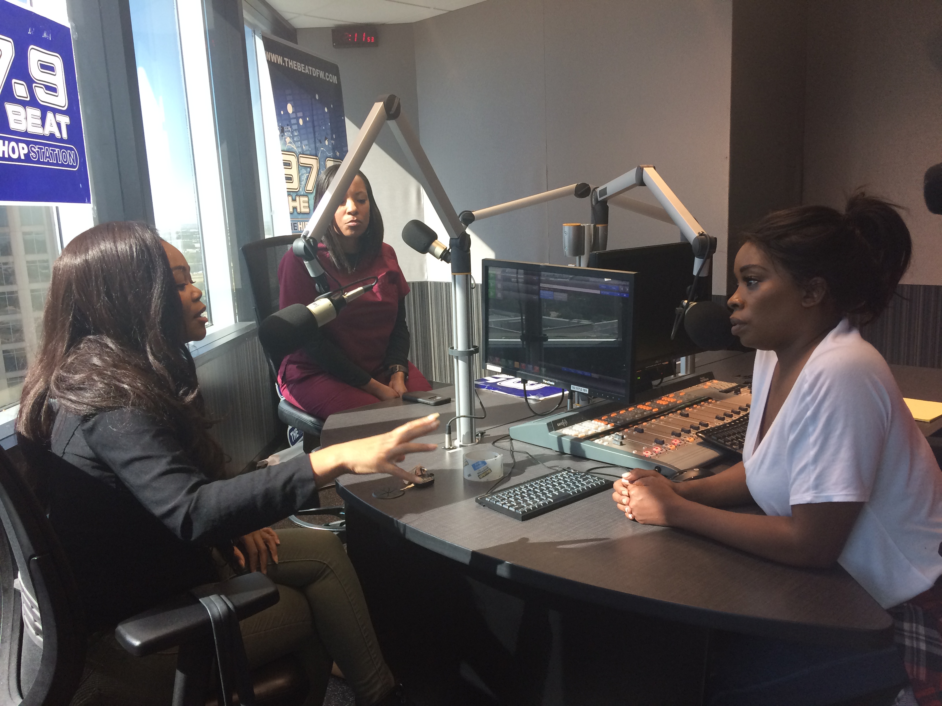 Kitti Jones and Veda Loca