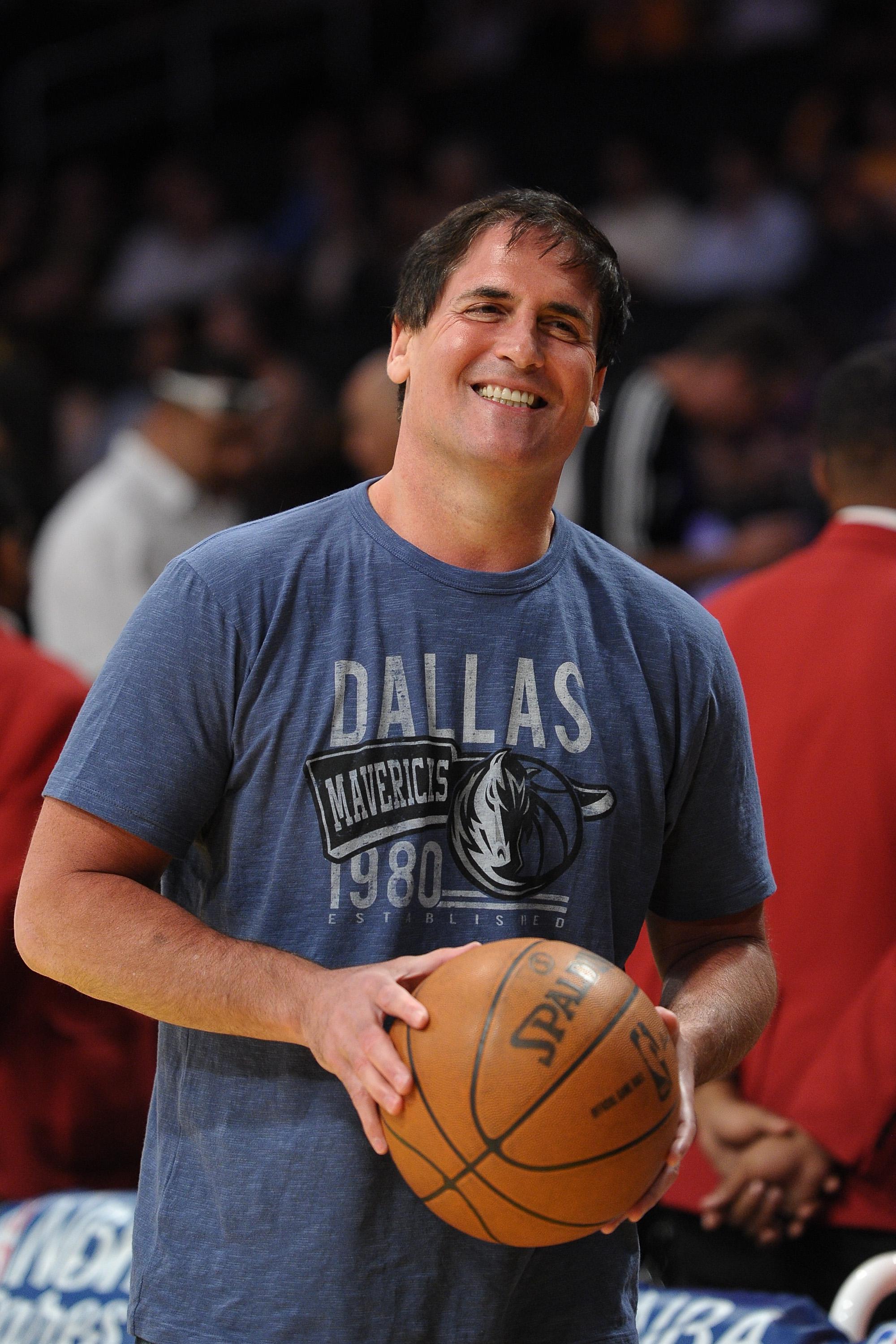 Celebrities At The Lakers Game