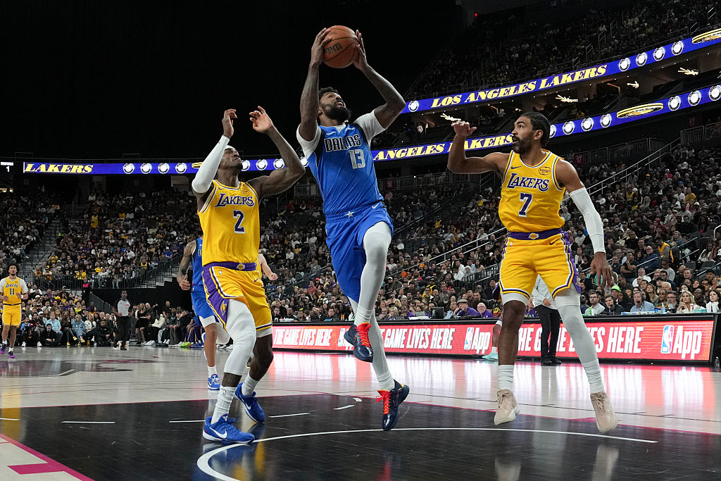 Dallas Mavericks v Los Angeles Lakers